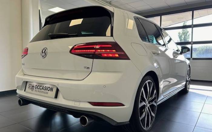 VOLKSWAGEN GOLF GTI 2.0 TSI 230CH DSG7