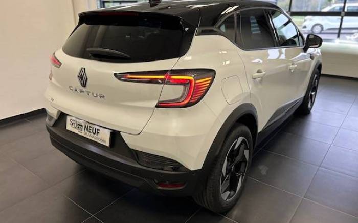 RENAULT CAPTUR mild hybrid 160 EDC Techno